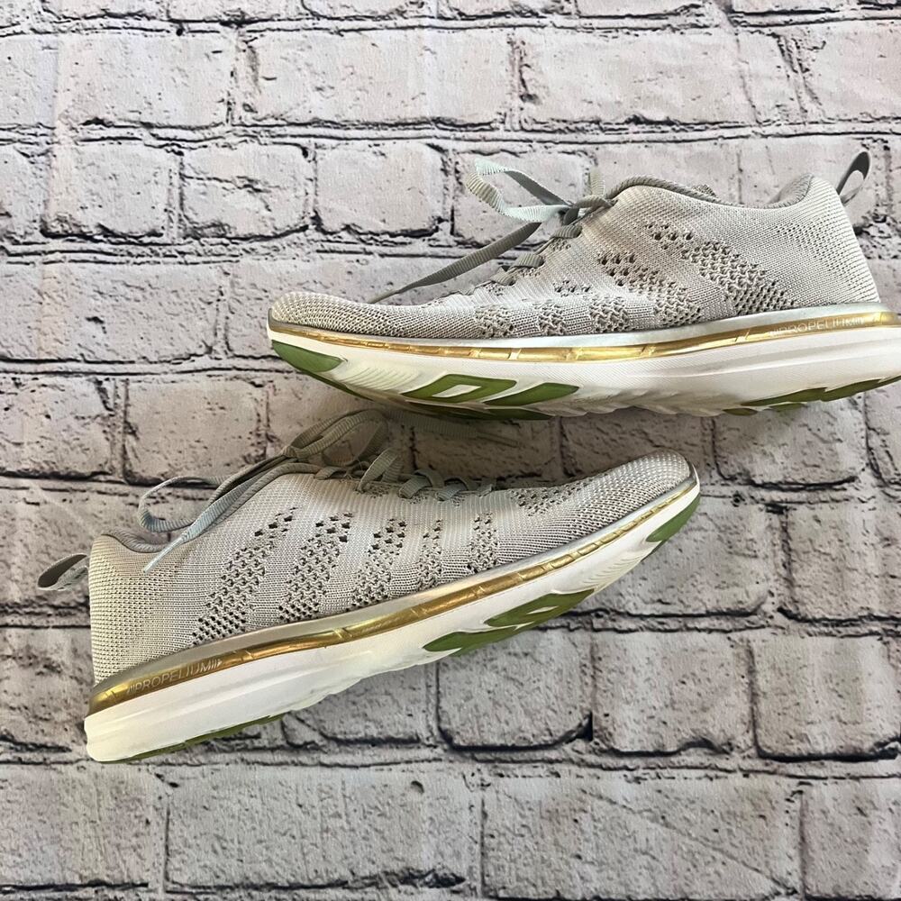 APL Techloom Pro Sneakers Women’s Size 7 Metallic Silver/Gold Mesh Athletic